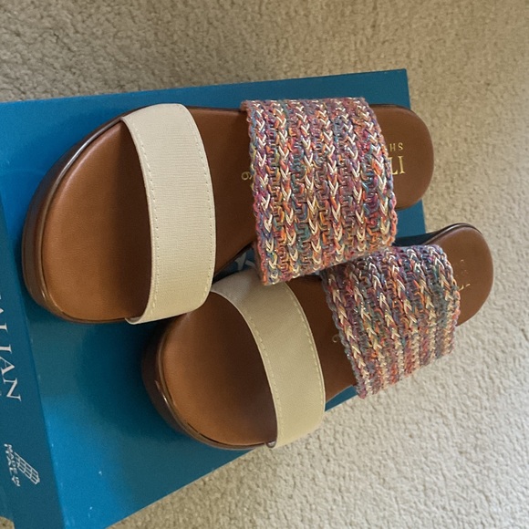Italian Shoemakers Women's Woven Multicolor Sandals - Picture 2 of 4